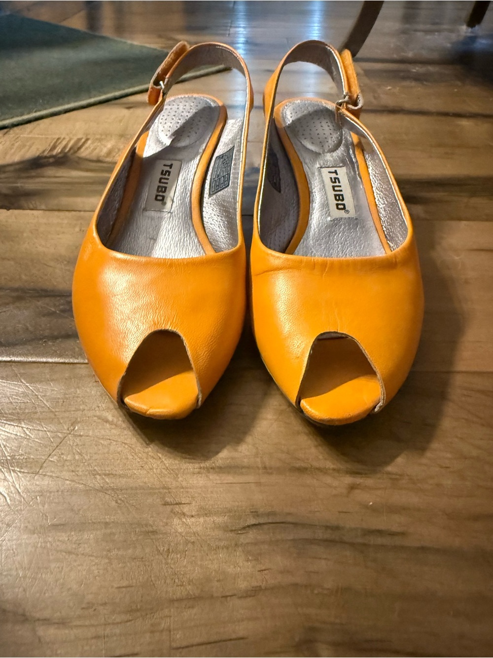 Tsubo Women's Orange Peep-Toe Slingback Heels